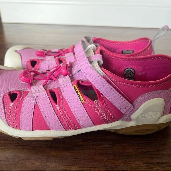 Keen Knotch Creek quick dry Sandal shoe-Size 6 NWOT Barbie Pink - Picture 4 of 9